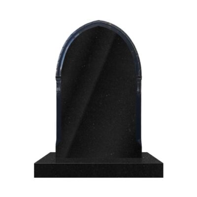 Gothic Plate on a Plain Base